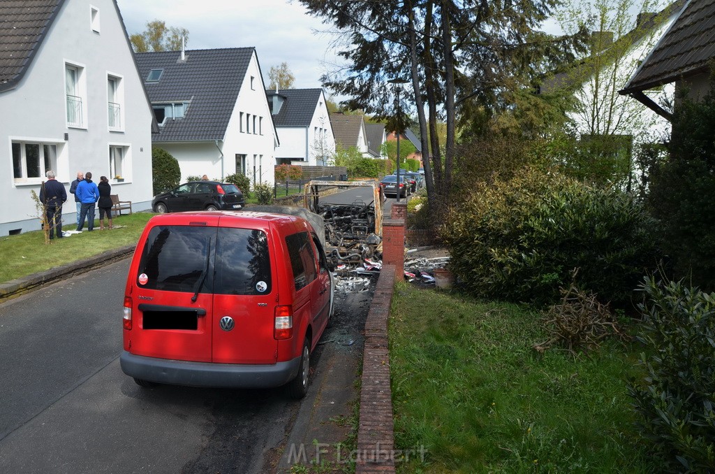 Wohnmobilbrand Koeln Rath Walhallstr P088.JPG - Miklos Laubert